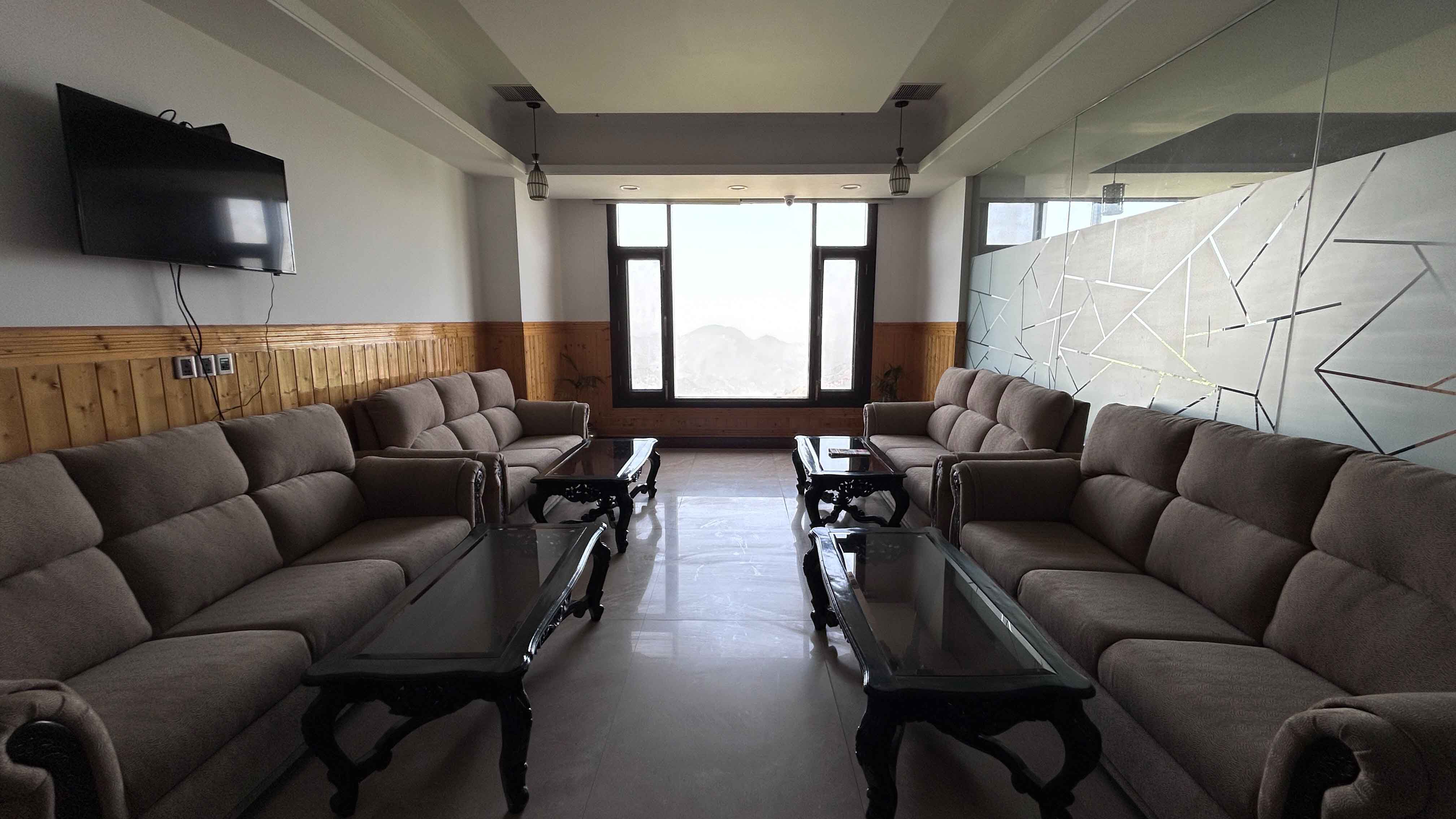 Hotel Dhroov Shimla